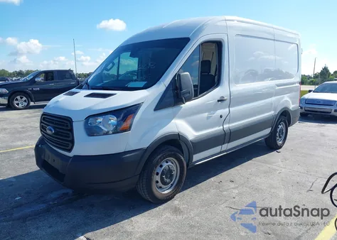 2019 Ford Transit-150 z USA, uszkodzony, nr VIN 1FTYE1CM1KKA05322